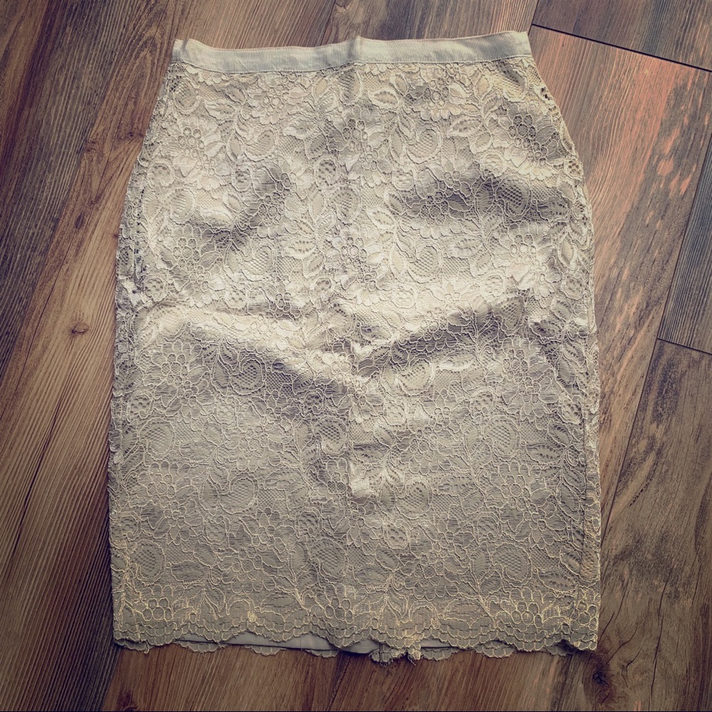 Lace pencil skirt